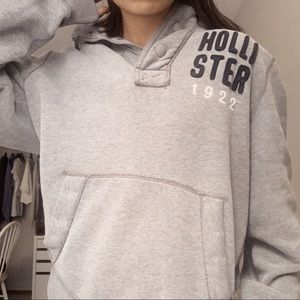Hollister Hoodie with buttons, large!